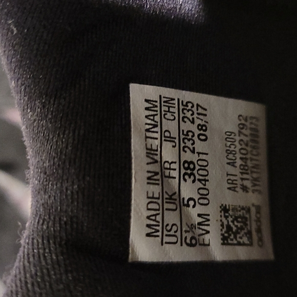 Shoes - Picture 3 of 3